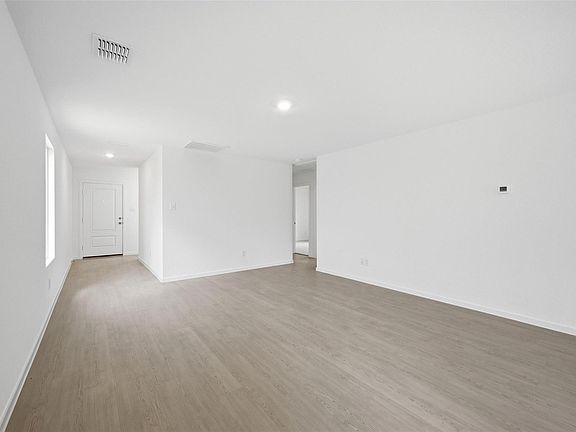 5th image of 1632 Elliot Rd