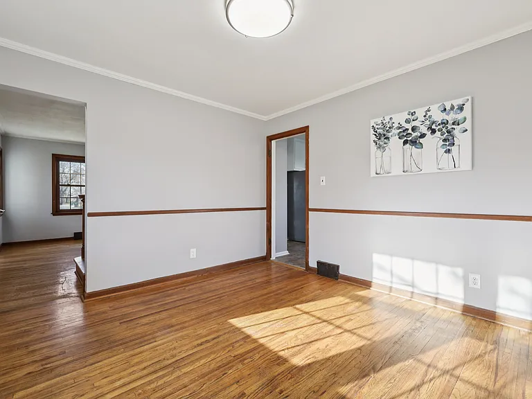 1010 SW Kenworthy Dr — Photo 7