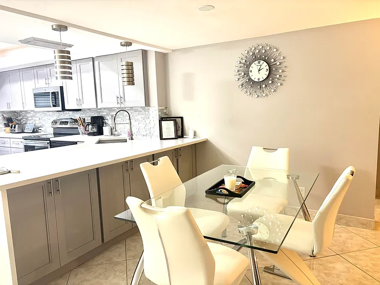 1714 Consulate Pl #101 — Photo 7