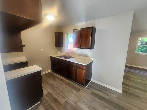 4th image of 11804 Mondamon Dr