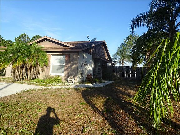4th image of 854 Burlwood St