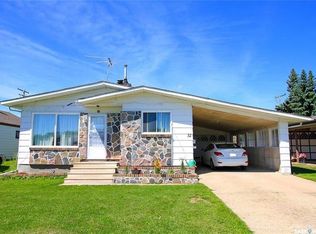 32 Clarke Ave, Yorkton, SK S3N2M3