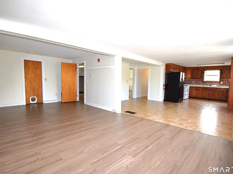 1129 E Route 169 — Photo 17