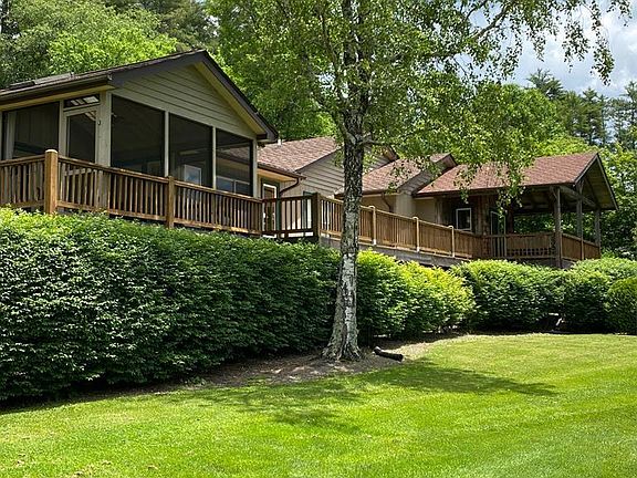 3rd image of 1106 Sky Lake Dr