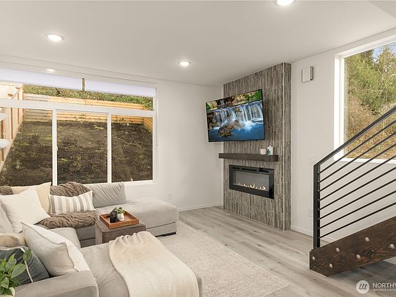 5th image of 7722 Delridge Way SW