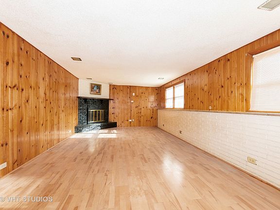4th image of 8403 Mansfield Ave