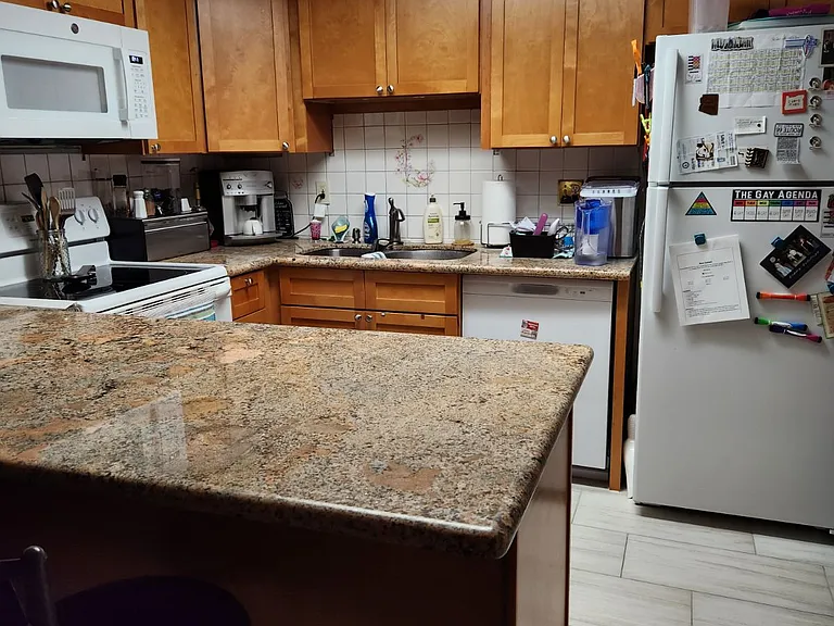 915 S Lola Ln — Photo 15