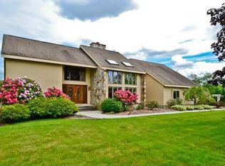 15 Crestview Rd, East Longmeadow, MA 01028