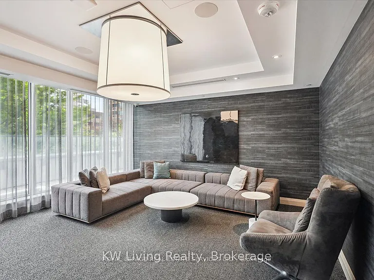 50 Wellesley St E #807 — Photo 10