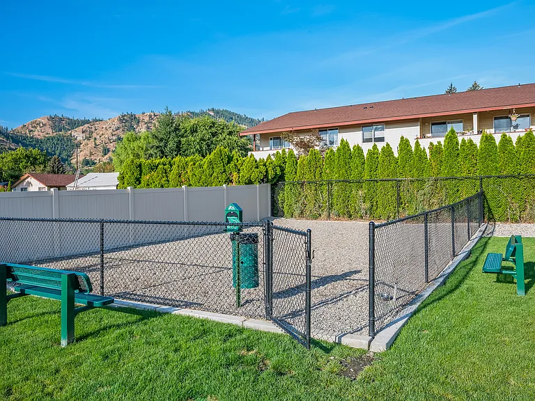 Pioneer Apartments — Photo 23