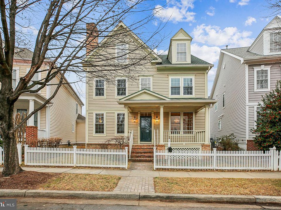 1st image of 1105 Pleasant Cir