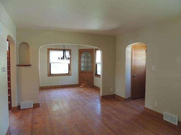 4th image of 1505 Michigan Ave