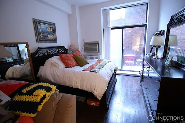 Rented by City Connections Realty | media 7