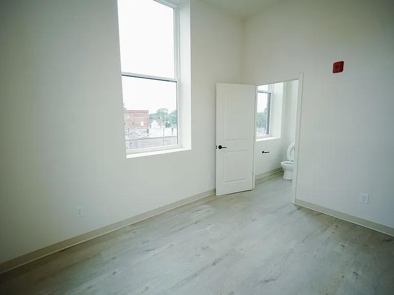 350 N Main St — Photo 14