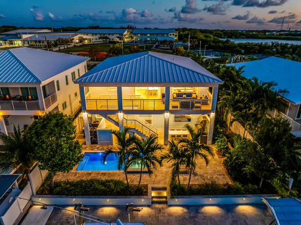 121 Lake Rd, Plantation Key, FL 33070