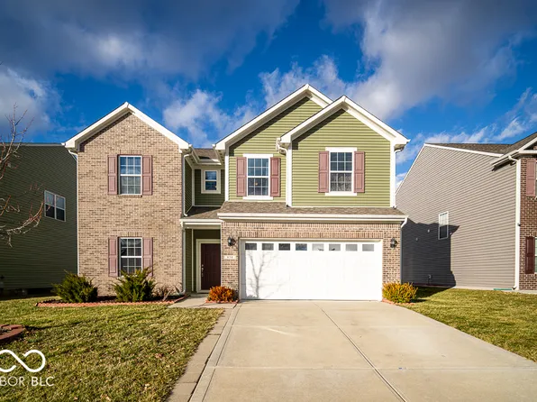 834 Blue Ash Trl, Greenwood, IN 46143