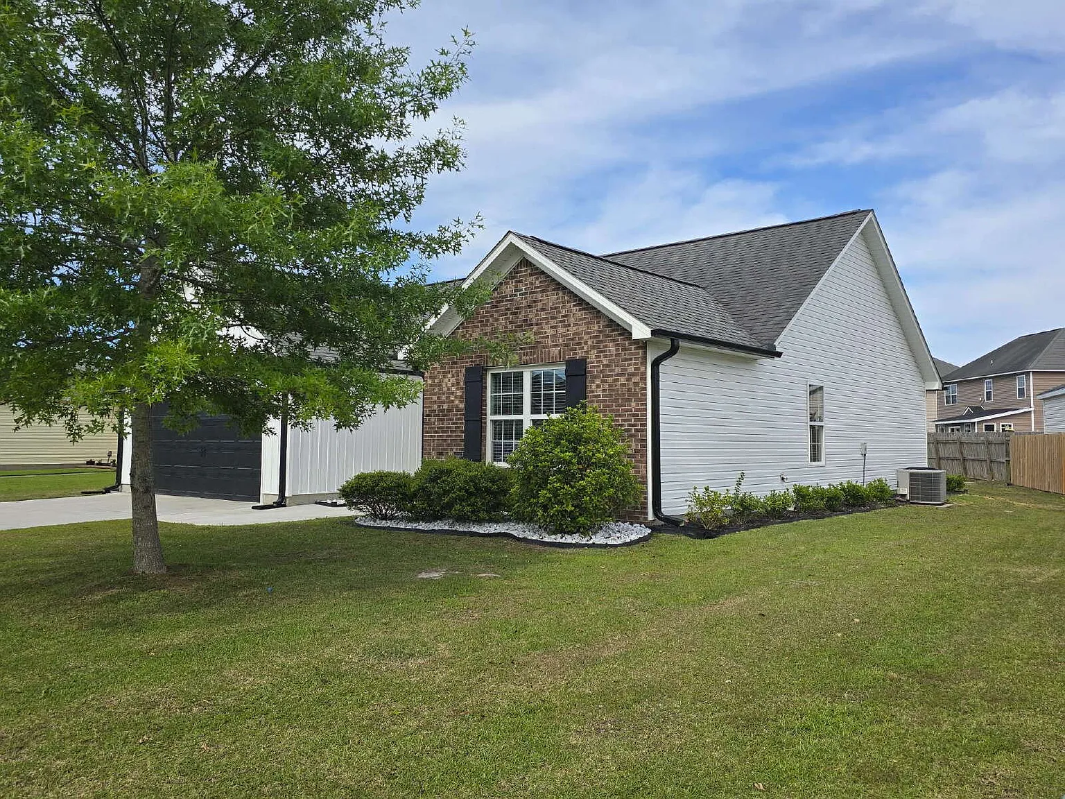 3 bed, 2.0 bath, $2,000 — Photo 3