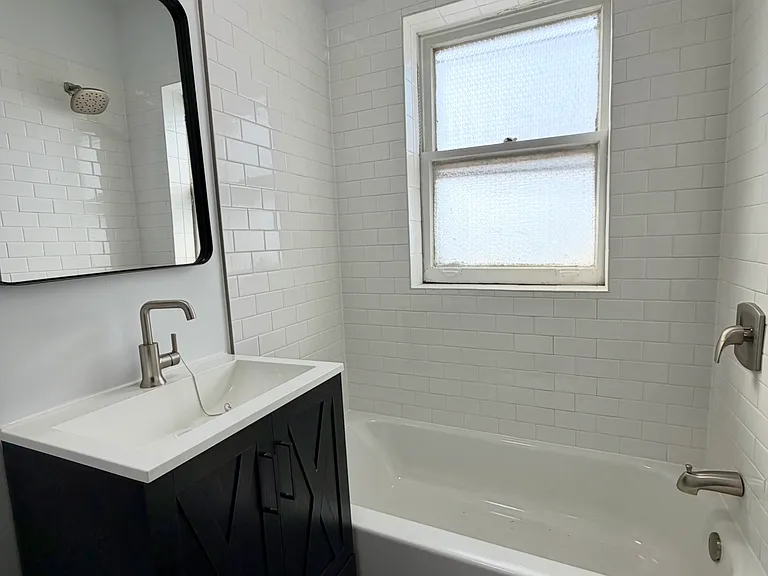 7712 S Jeffery Blvd #3 — Photo 11