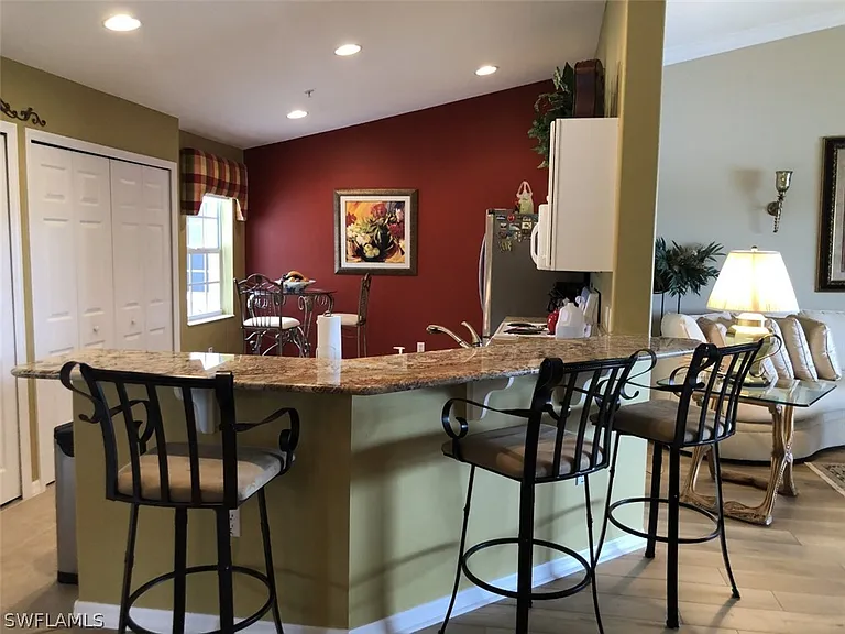 1380 Tiffany Ln #2204 — Photo 6