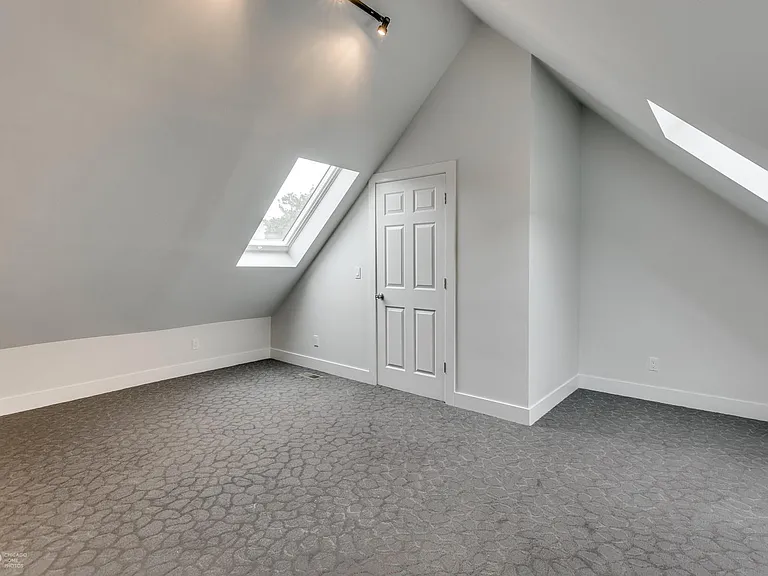 2525 N Wayne Ave #2R — Photo 8