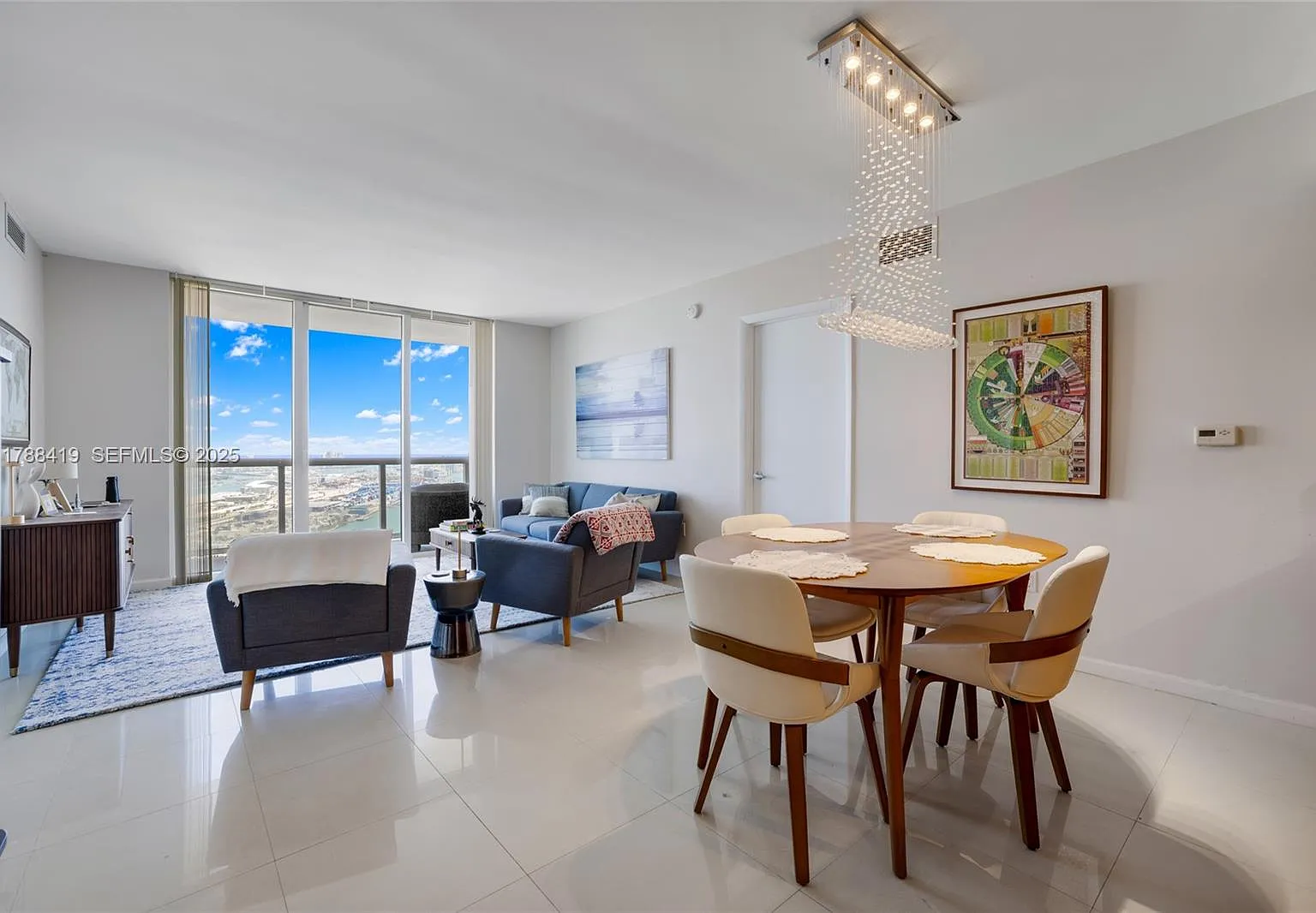 2 bed, 1357 sqft, $9,000 — Photo 4