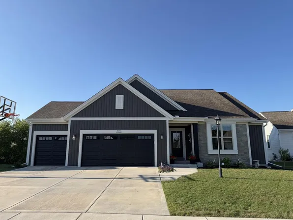 N174W20564 Laurel Springs CIRCLE, Jackson, WI 53037