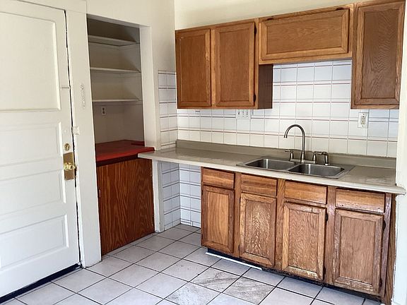 2nd image of 3255-3257 N Holton St