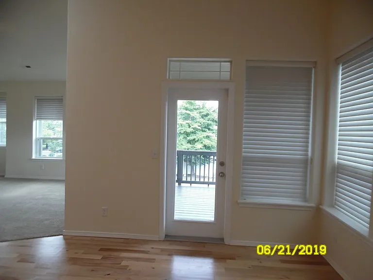325 Cypress — Photo 9