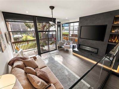 5118 Marina Pacifica Dr S, Long Beach, CA, 90803