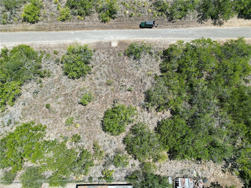 2nd image of 143 Tomahawk Dr