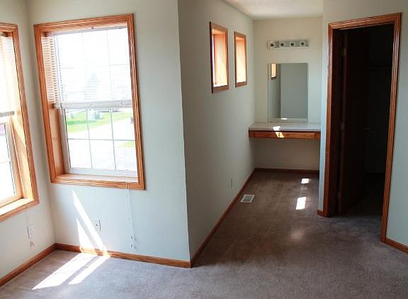 4th image of 10472 64th Ln NE