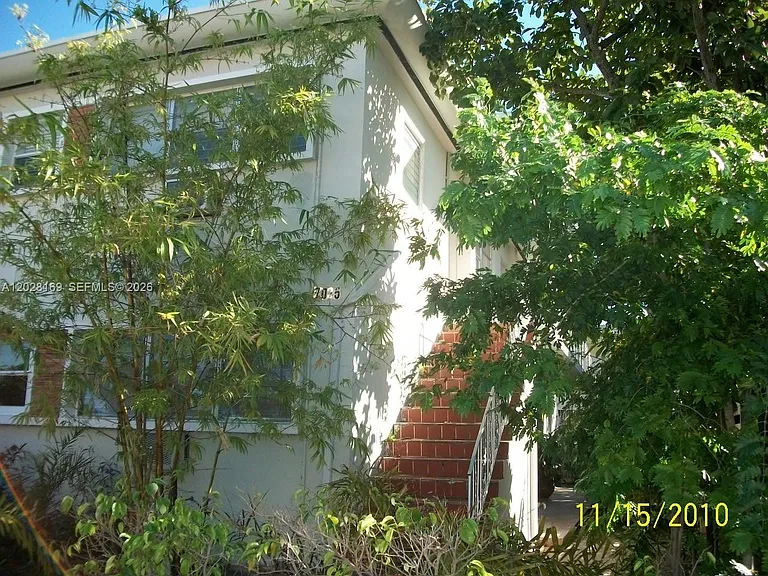 7035 Rue Granville #2 — Photo 5
