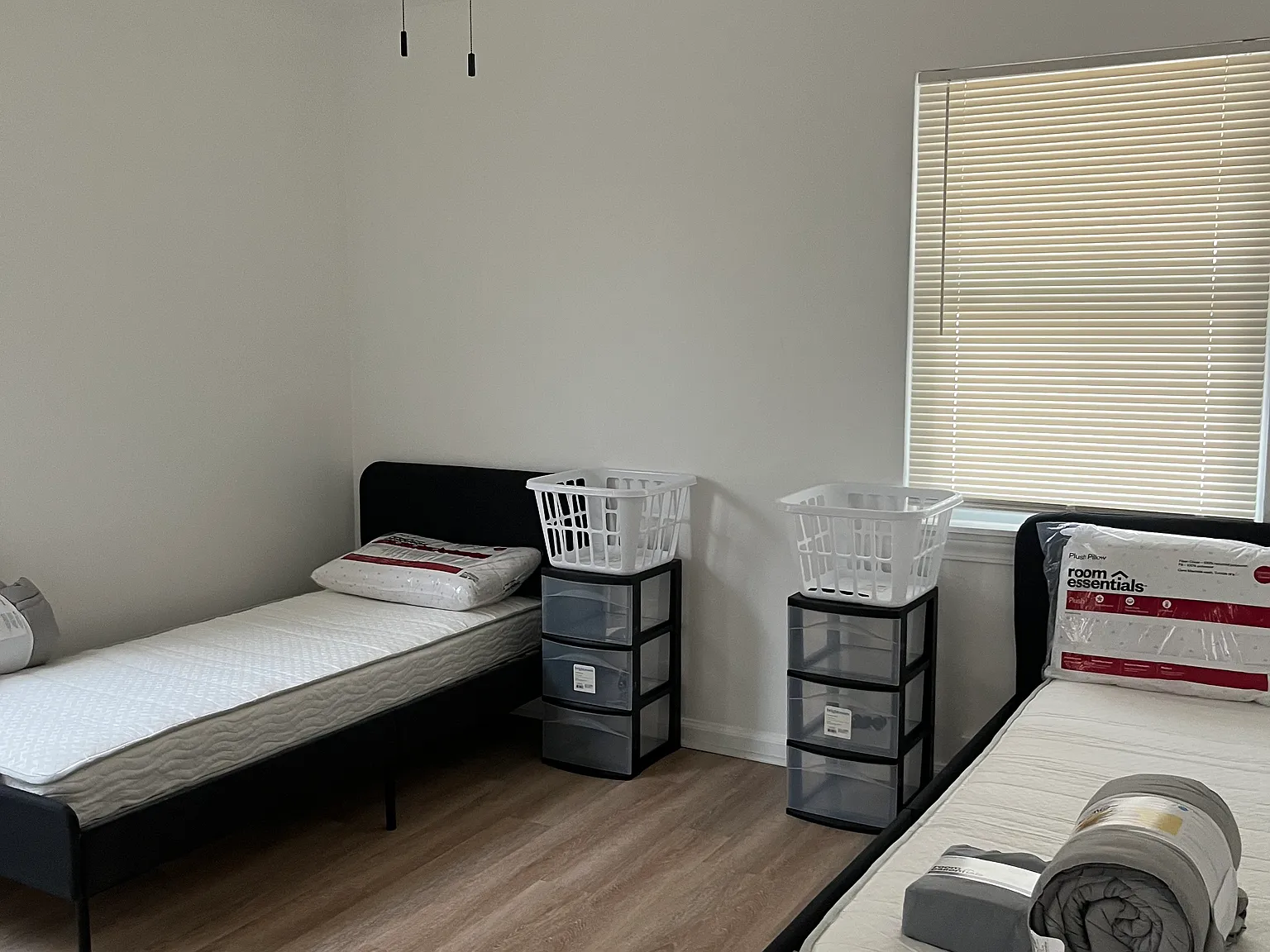 3 bed, 1.5 bath, 978 sqft, $2,000 — Photo 4