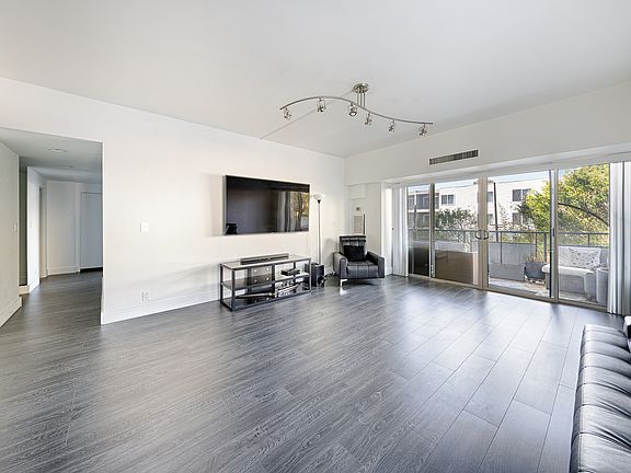 4th image of 1155 N La Cienega Blvd APT 414