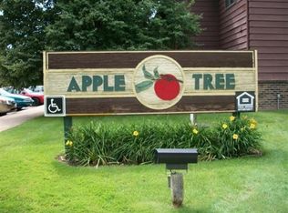 1249 Greenhouse Rd APT 10, Bangor, MI 49013