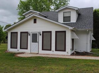 7945 Angell Rd, Gerald, MO 63037