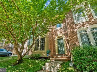 11772 Valley Ridge Cir, Fairfax, VA 22033