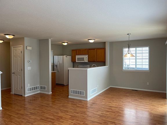 2nd image of 10918 E 96th Pl