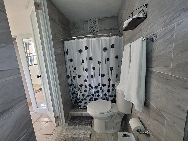 2310 Calle Laurel #1F — Photo 8