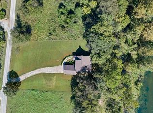 358 Riverside Dr, Flippin, AR 72634