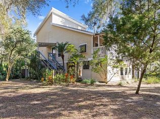 1135 Oxbow Rd, Wimauma, FL 33598
