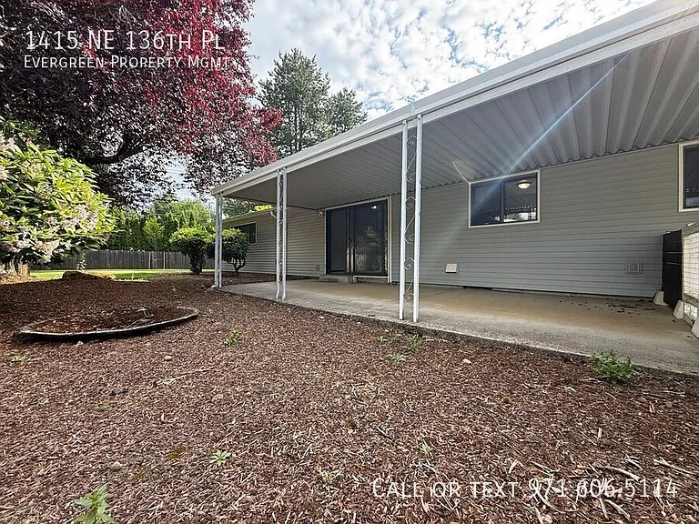 1415 NE 136th Pl — Photo 38