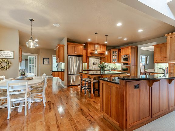 4th image of 27135 Morganlee Ln