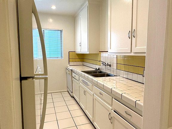 5th image of 5826 Gregory Ave #7