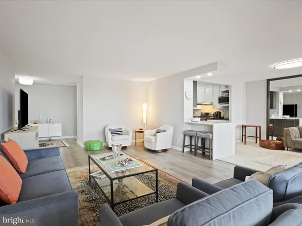 8380 Greensboro Dr APT 626, Mc Lean, VA 22102