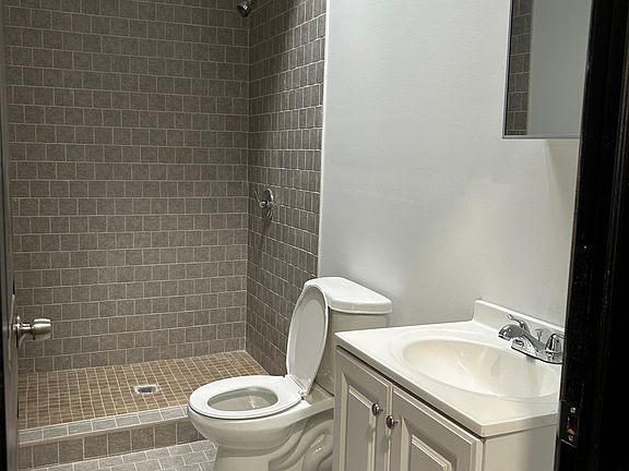 2nd image of 3100 Frankford Ave #3
