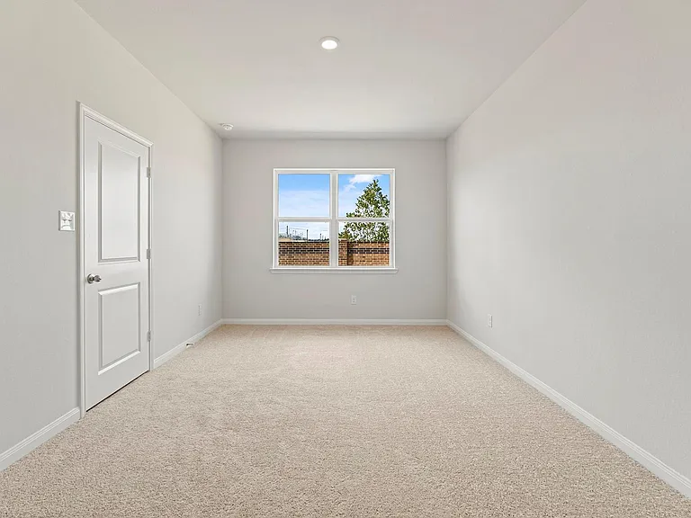 1023 Rosewood Trl — Photo 9