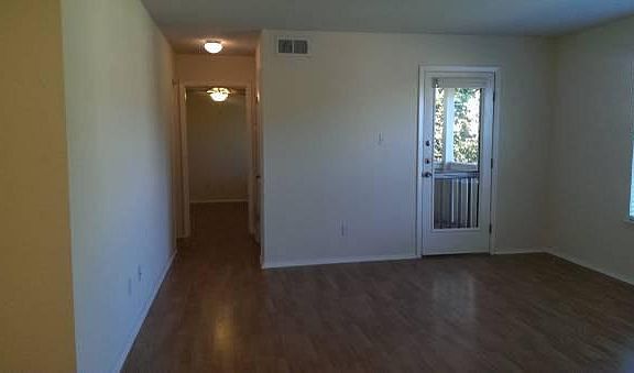 Hallway to bath and bedroom