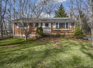 20 Crystal Beach Blvd, Moriches, NY 11955