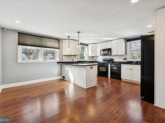5th image of 636 Woodland Dr
